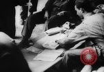 Immagine di Stati Uniti 101st aria di fanteria a carico Teatro europeo, 1944, secondo 3 filmato di repertorio 65675048607