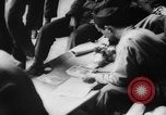 Immagine di Stati Uniti 101st aria di fanteria a carico Teatro europeo, 1944, secondo 11 filmato di repertorio 65675048607