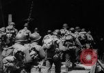 Immagine di Stati Uniti 101st aria di fanteria a carico Teatro europeo, 1944, secondo 61 filmato di repertorio 65675048607