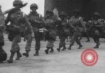 Immagine di Paracadutisti alleati Teatro europeo, 1944, secondo 19 filmato di repertorio 65675048609