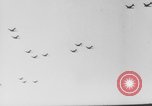 Standbild Alliierter Fallschirmjäger europäische Theater, 1944, aus Sekunde 21 historischem Filmmaterial Videoclip 65675048610