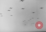 Standbild Alliierter Fallschirmjäger europäische Theater, 1944, aus Sekunde 30 historischem Filmmaterial Videoclip 65675048610