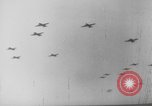 Standbild Alliierter Fallschirmjäger europäische Theater, 1944, aus Sekunde 32 historischem Filmmaterial Videoclip 65675048610