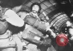 Standbild Alliierter Fallschirmjäger europäische Theater, 1944, aus Sekunde 44 historischem Filmmaterial Videoclip 65675048610