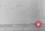 Standbild Alliierter Fallschirmjäger europäische Theater, 1944, aus Sekunde 47 historischem Filmmaterial Videoclip 65675048610