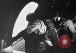 Standbild Alliierter Fallschirmjäger europäische Theater, 1944, aus Sekunde 59 historischem Filmmaterial Videoclip 65675048610