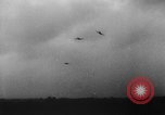 Standbild USA P 51 Flugzeuge Frankreich, 1944, aus Sekunde 1 historischem Filmmaterial Videoclip 65675048612