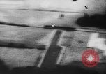 Standbild USA P 51 Flugzeuge Frankreich, 1944, aus Sekunde 52 historischem Filmmaterial Videoclip 65675048612