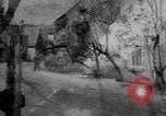 Standbild 82 US-Luftlandedivision Frankreich, 1944, aus Sekunde 24 historischem Filmmaterial Videoclip 65675048614
