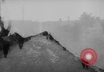 Standbild 82 US-Luftlandedivision Frankreich, 1944, aus Sekunde 55 historischem Filmmaterial Videoclip 65675048614