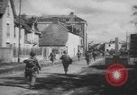 Standbild 82 US-Luftlandedivision Frankreich, 1944, aus Sekunde 62 historischem Filmmaterial Videoclip 65675048614