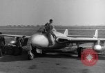 Image De Havilland DH-100 les avions à réaction Vampire Wiesbaden Allemagne, 1951, de la seconde 9 séquences d'archives historiques vidéo 65675048617