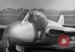 Image De Havilland DH-100 les avions à réaction Vampire Wiesbaden Allemagne, 1951, de la seconde 22 séquences d'archives historiques vidéo 65675048617
