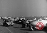 Image De Havilland DH-100 les avions à réaction Vampire Wiesbaden Allemagne, 1951, de la seconde 41 séquences d'archives historiques vidéo 65675048617