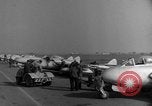 Image De Havilland DH-100 les avions à réaction Vampire Wiesbaden Allemagne, 1951, de la seconde 43 séquences d'archives historiques vidéo 65675048617