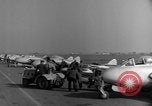 Image De Havilland DH-100 les avions à réaction Vampire Wiesbaden Allemagne, 1951, de la seconde 45 séquences d'archives historiques vidéo 65675048617