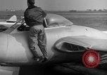 Image L'Italien de Havilland DH-100 les avions à réaction Vampire Wiesbaden Allemagne, 1951, de la seconde 24 séquences d'archives historiques vidéo 65675048618