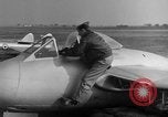 Image L'Italien de Havilland DH-100 les avions à réaction Vampire Wiesbaden Allemagne, 1951, de la seconde 33 séquences d'archives historiques vidéo 65675048618