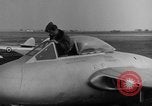 Image L'Italien de Havilland DH-100 les avions à réaction Vampire Wiesbaden Allemagne, 1951, de la seconde 42 séquences d'archives historiques vidéo 65675048618