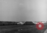 Image italien zone de camp Wiesbaden Allemagne, 1951, de la seconde 35 séquences d'archives historiques vidéo 65675048619