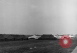 Image italien zone de camp Wiesbaden Allemagne, 1951, de la seconde 38 séquences d'archives historiques vidéo 65675048619