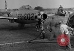 Standbild 86 Fighter-Bomber Flügel Wiesbaden Deutschland, 1951, aus Sekunde 23 historischem Filmmaterial Videoclip 65675048634