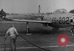 Standbild 86 Fighter-Bomber Flügel Wiesbaden Deutschland, 1951, aus Sekunde 26 historischem Filmmaterial Videoclip 65675048634