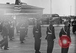 Standbild General Eisenhower Wiesbaden Deutschland, 1951, aus Sekunde 32 historischem Filmmaterial Videoclip 65675048636