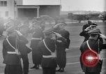 Standbild General Eisenhower Wiesbaden Deutschland, 1951, aus Sekunde 37 historischem Filmmaterial Videoclip 65675048636
