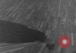 Standbild französische Fallschirmjäger Deutschland, 1951, aus Sekunde 25 historischem Filmmaterial Videoclip 65675048637
