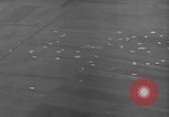 Standbild französische Fallschirmjäger Deutschland, 1951, aus Sekunde 59 historischem Filmmaterial Videoclip 65675048637