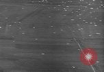Standbild französische Fallschirmjäger Deutschland, 1951, aus Sekunde 37 historischem Filmmaterial Videoclip 65675048638