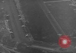 Standbild C-119 Flugzeugen Deutschland, 1951, aus Sekunde 11 historischem Filmmaterial Videoclip 65675048639