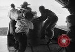 Standbild USA C 130-Flugzeugen Japan, 1958, aus Sekunde 27 historischem Filmmaterial Videoclip 65675048643