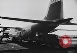 Standbild USA C 130-Flugzeugen Japan, 1958, aus Sekunde 49 historischem Filmmaterial Videoclip 65675048643