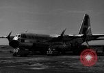 Standbild USA C 130-Flugzeugen Japan, 1958, aus Sekunde 53 historischem Filmmaterial Videoclip 65675048643