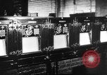 Standbild Gießerei United States USA, 1945, aus Sekunde 13 historischem Filmmaterial Videoclip 65675048645