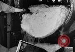 Standbild synthetischer Kautschuk United States USA, 1945, aus Sekunde 58 historischem Filmmaterial Videoclip 65675048646