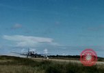 Immagine di Il Vietnam Air force C 47 piani Rach Gia Vietnam, 1966, secondo 8 filmato di repertorio 65675048653