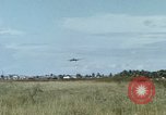 Immagine di Il Vietnam Air force C 47 piani Rach Gia Vietnam, 1966, secondo 30 filmato di repertorio 65675048653