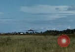 Immagine di Il Vietnam Air force C 47 piani Rach Gia Vietnam, 1966, secondo 37 filmato di repertorio 65675048653