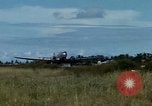 Immagine di Il Vietnam Air force C 47 piani Rach Gia Vietnam, 1966, secondo 45 filmato di repertorio 65675048653