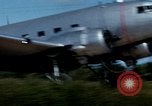 Immagine di Il Vietnam Air force C 47 piani Rach Gia Vietnam, 1966, secondo 50 filmato di repertorio 65675048653