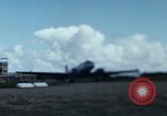 Immagine di Il Vietnam Air force C 47 piani Rach Gia Vietnam, 1966, secondo 18 filmato di repertorio 65675048654