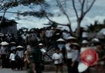 Immagine di Le scorte di cibo Kien Thanh Vietnam, 1966, secondo 31 filmato di repertorio 65675048655
