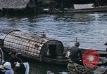 Standbild Einbaum Boote Kien Thanh Vietnam, 1966, aus Sekunde 30 historischem Filmmaterial Videoclip 65675048661