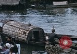 Standbild Einbaum Boote Kien Thanh Vietnam, 1966, aus Sekunde 33 historischem Filmmaterial Videoclip 65675048661