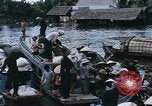 Standbild Einbaum Boote Kien Thanh Vietnam, 1966, aus Sekunde 45 historischem Filmmaterial Videoclip 65675048661