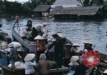 Standbild Einbaum Boote Kien Thanh Vietnam, 1966, aus Sekunde 61 historischem Filmmaterial Videoclip 65675048661