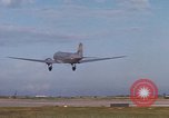 Image Vietnam Force aérienne C 47 aéronefs Vietnam, 1966, de la seconde 55 séquences d'archives historiques vidéo 65675048670